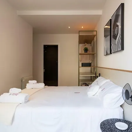 Petit Luxe Tobella Baixos Apartment *